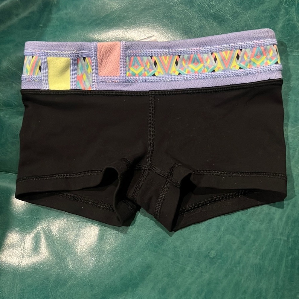 Ivivva shorts size 6